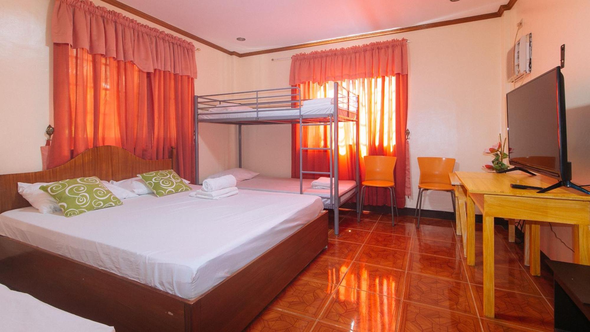Lauriens Hotel Tagaytay Tagaytay City Exterior foto