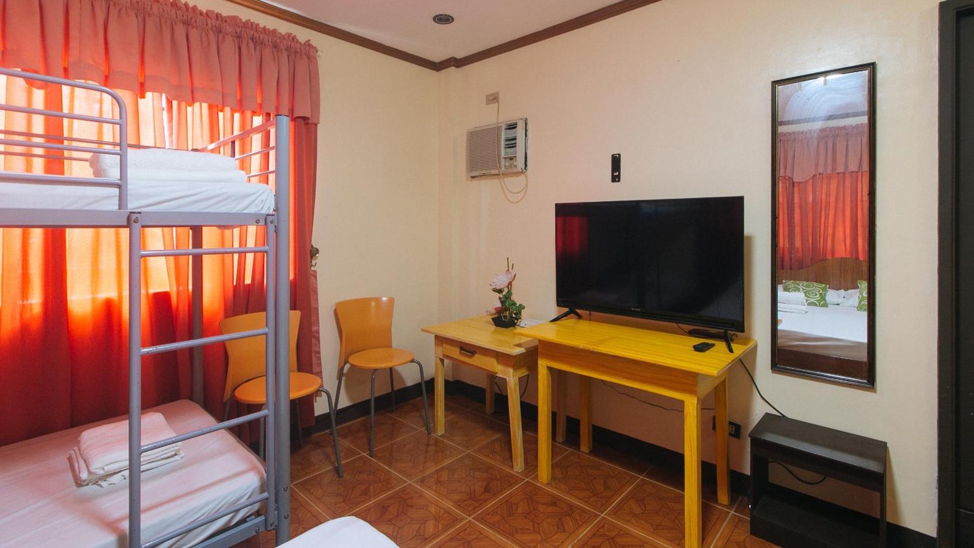 Lauriens Hotel Tagaytay Tagaytay City Exterior foto